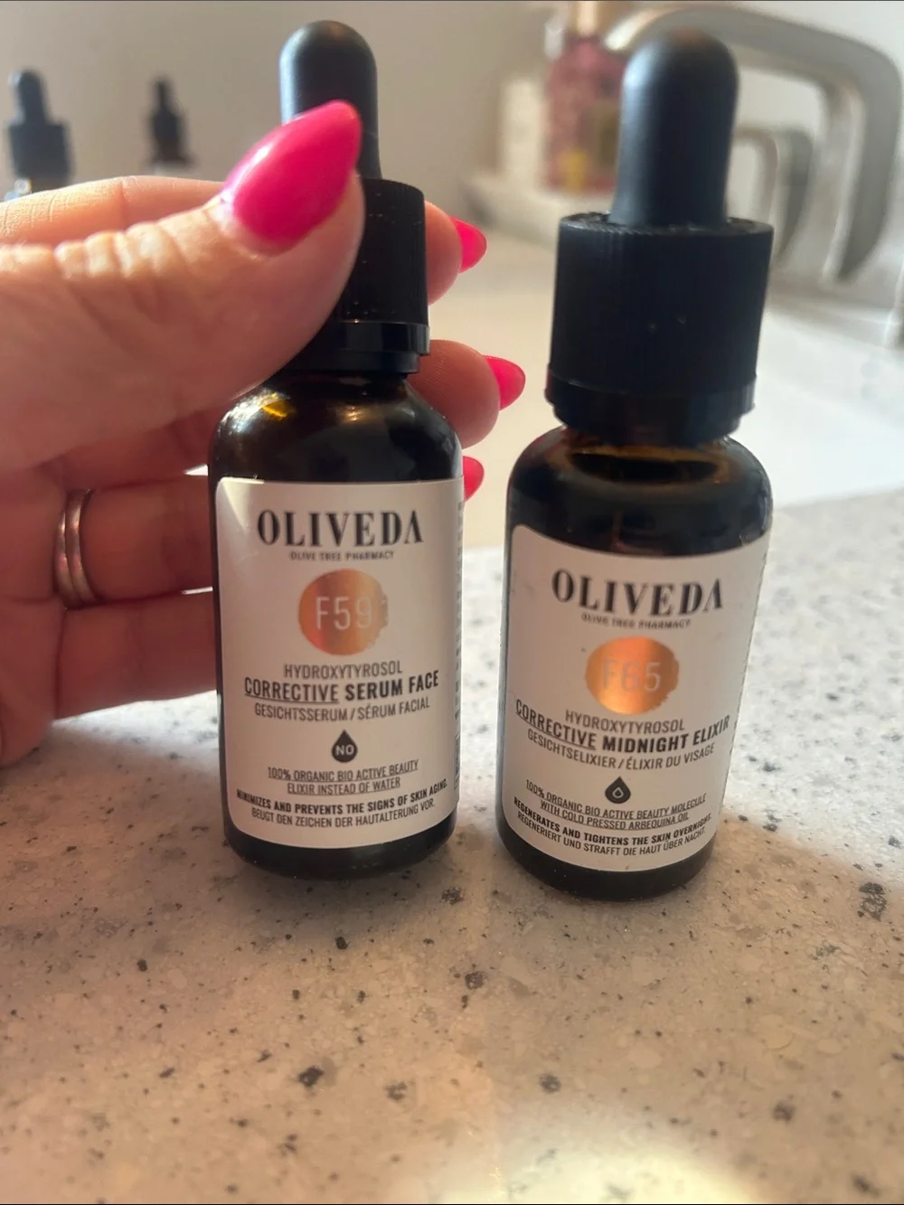Oliveda Ulimate Duo for nighttime skin. F59 and F65